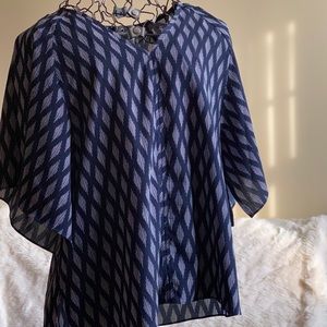 Banana Republic Pattern Short Sleeve Blouse with Tie-waist, Size XL Navy…